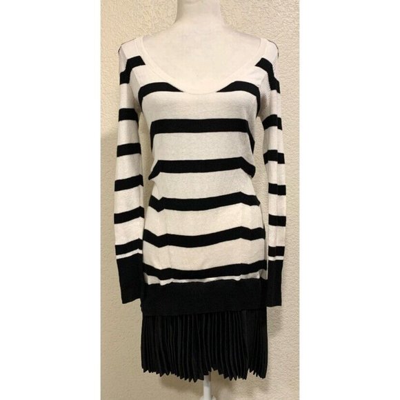 Victoria Secret Emo Striped Black/white Sweater Pleated Goth Dress - Picture 1 of 7